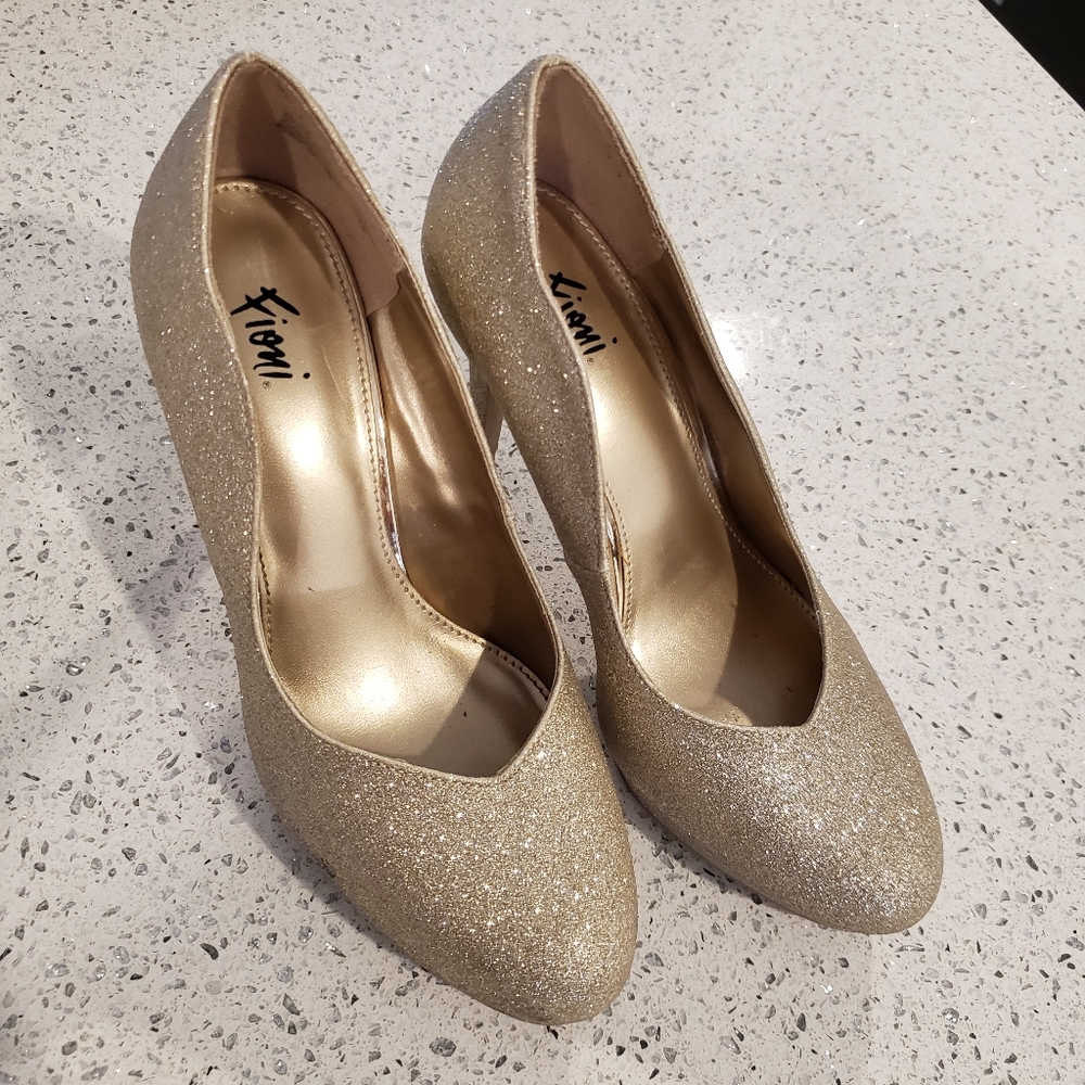 Fioni Gold Heels